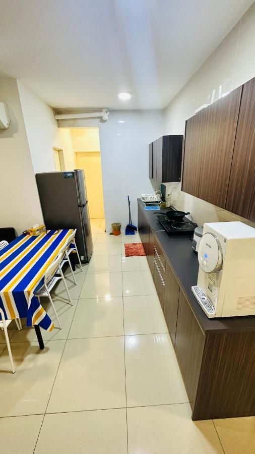 Vista Alam Roomstay Homestay Shah Alam Exterior photo