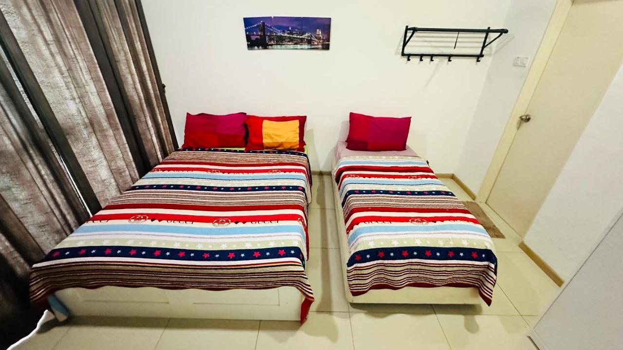 Vista Alam Roomstay Homestay Shah Alam Exterior photo