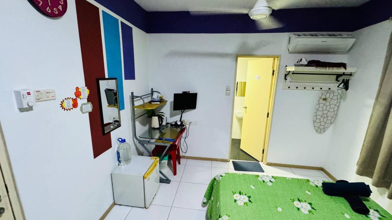 Vista Alam Roomstay Homestay Shah Alam Exterior photo