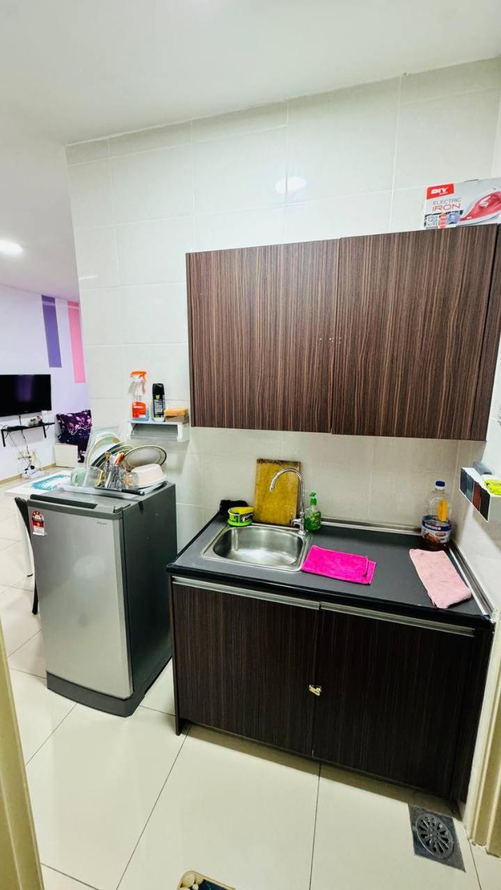 Vista Alam Roomstay Homestay Shah Alam Exterior photo