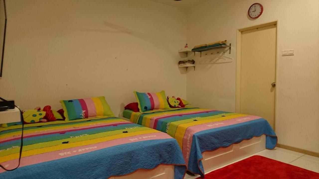 Vista Alam Roomstay Homestay Shah Alam Exterior photo